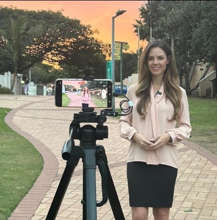 Age, Born, WION, Nationality, Husband and Net Worth